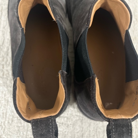 Vince Sawyer Suede Chelsea Boots display picture 1